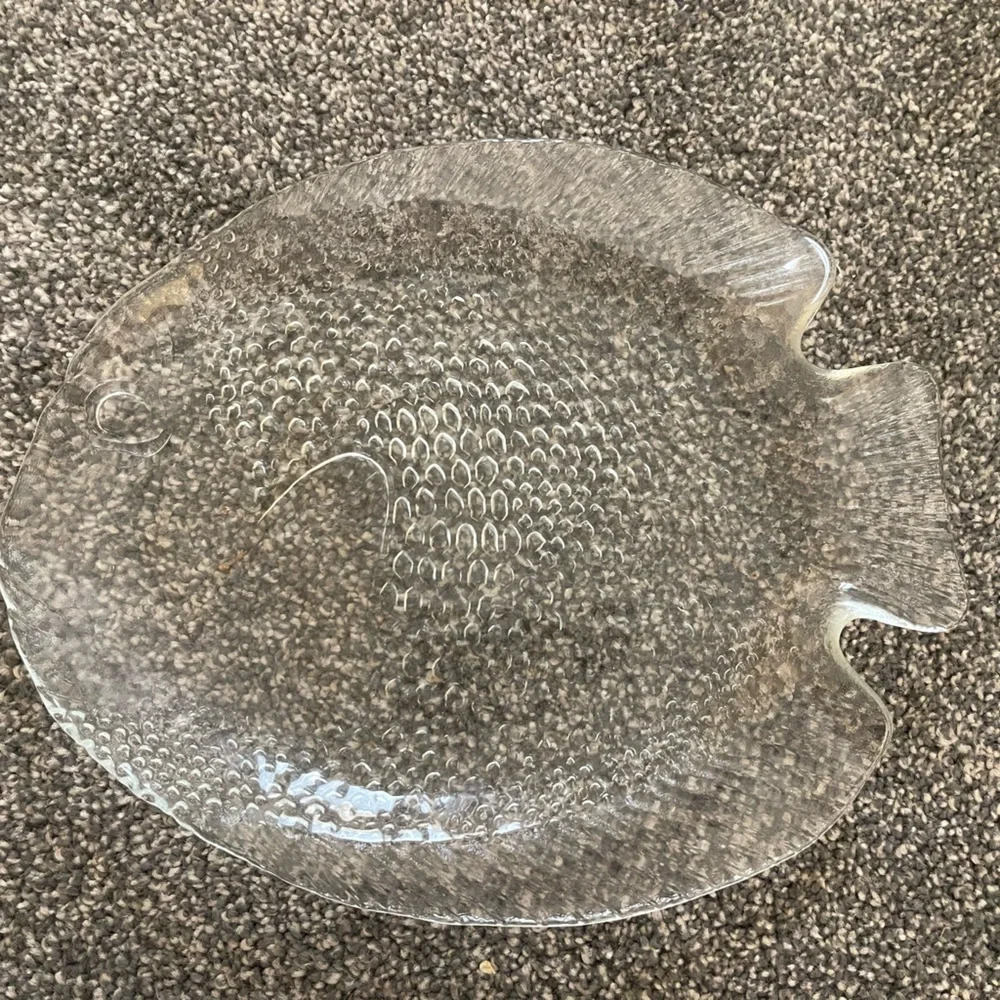 Arcoroc clear fish plate (France)